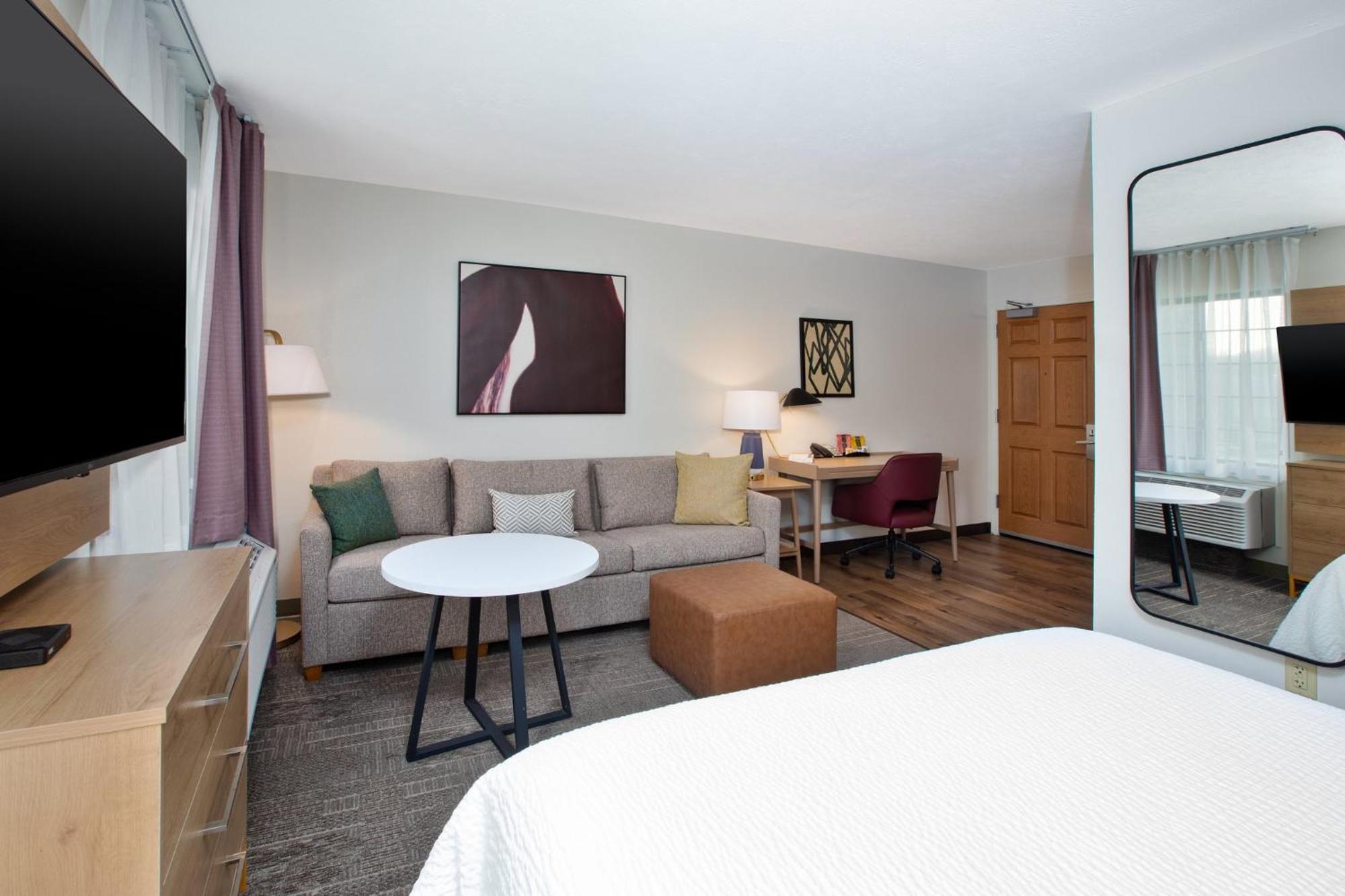 Staybridge Suites Omaha 80Th And Dodge By Ihg Exterior foto
