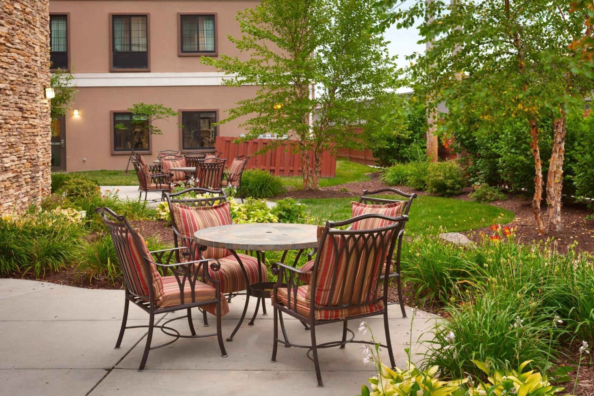 Staybridge Suites Omaha 80Th And Dodge By Ihg Exterior foto